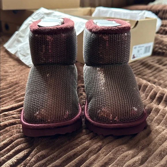 UGG Classic Mini Mirror Ball - Picture 4 of 6